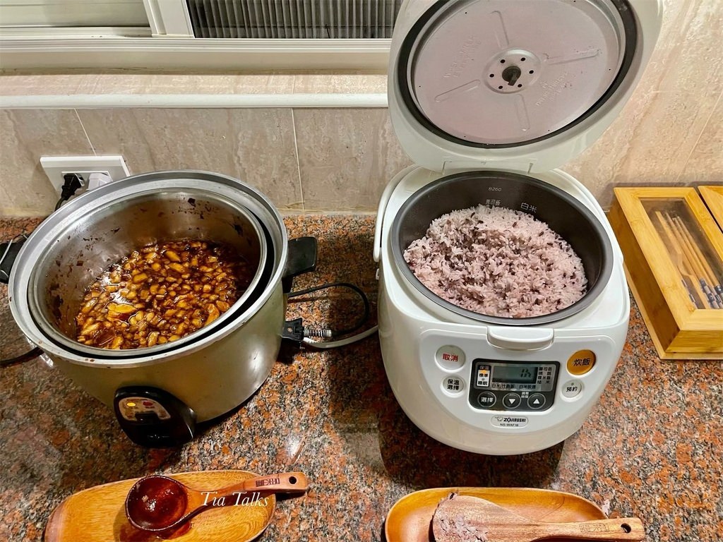 【花蓮美食】兩津農庄食堂｜花蓮吉安必吃美食，鹽烤魚、桶仔雞、