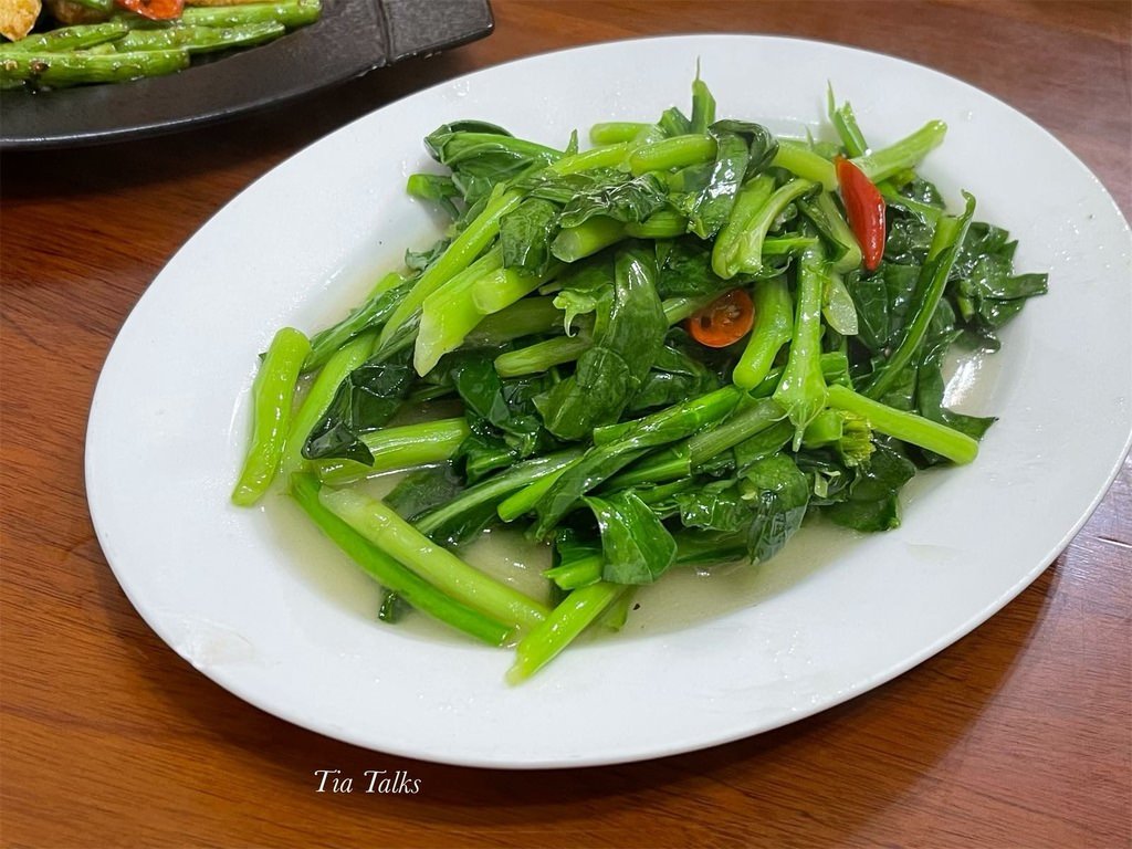 【淡水美食】來三空泉家鄉園吃有機農家菜 自家養殖土雞、鮮魚｜