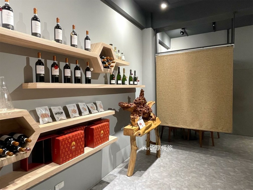 【迪化街伴手禮】埕米峰X御華生｜在天井空間品粥糜、紅酒雪茄、