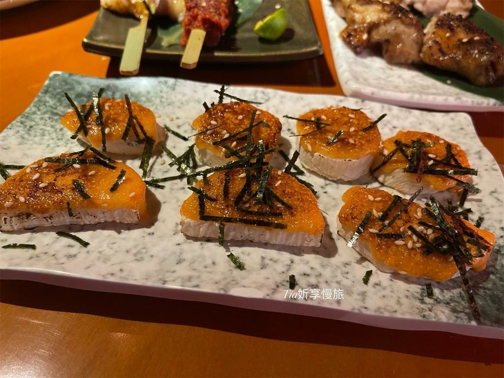 【新店美食】食柒串烤店｜新店平價氣氛好深夜串燒店，週末營業至