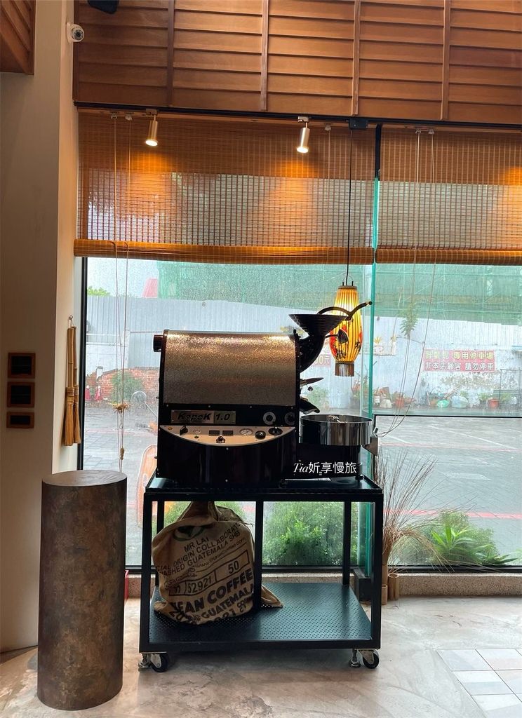 【台南咖啡廳】握咖啡台南赤崁店｜挑高獨棟復古建築，徜徉日式風