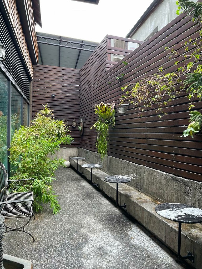 【台南咖啡廳】握咖啡台南赤崁店｜挑高獨棟復古建築，徜徉日式風