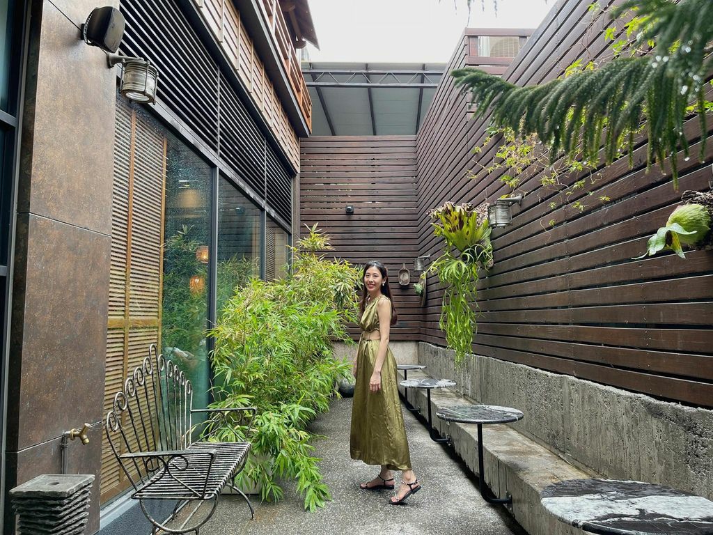 【台南咖啡廳】握咖啡台南赤崁店｜挑高獨棟復古建築，徜徉日式風