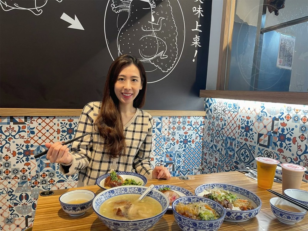 【蘆洲美食】豐雞號｜蘆洲超人氣港式料理便當，港式油雞、滷味選