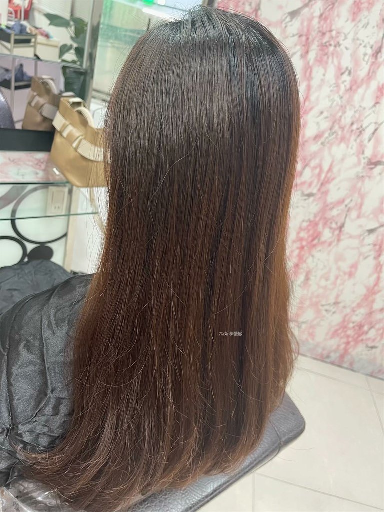【板橋染髮】Ilnsist's Hair Salon｜長髮女