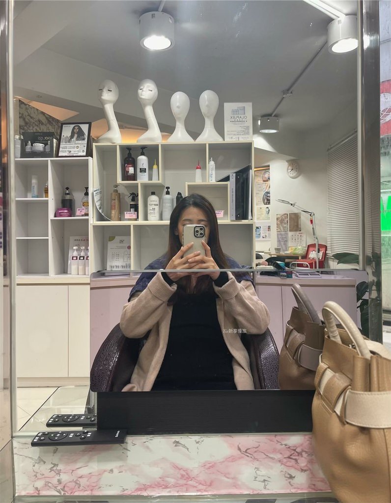 【板橋染髮】Ilnsist's Hair Salon｜長髮女