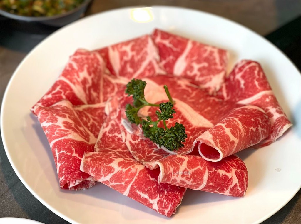【中山美食】九寨十鍋｜酸菜魚、新鮮海鮮高級火鍋推薦，還有20