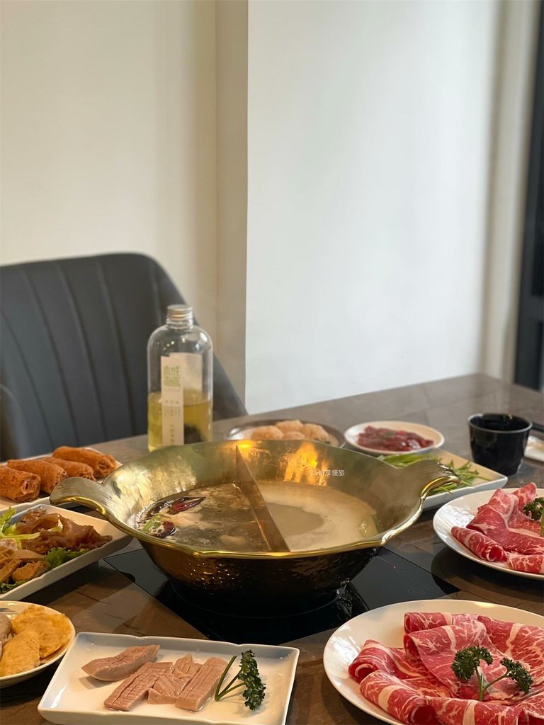 【中山美食】九寨十鍋｜酸菜魚、新鮮海鮮高級火鍋推薦，還有20