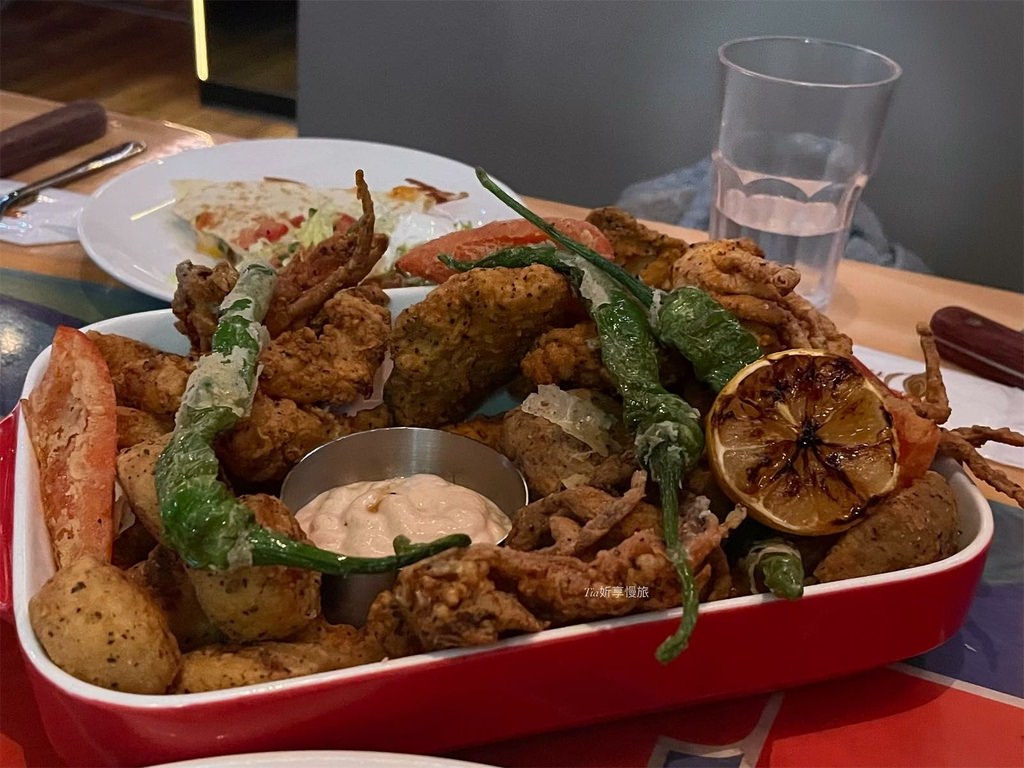 【信義區美食】Hooters美式餐廳 信義店 | 信義A13