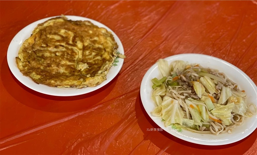 【新北平溪美食】嶺腳小吃｜三訪吃到最推料理香酥豬腳！還有隱藏