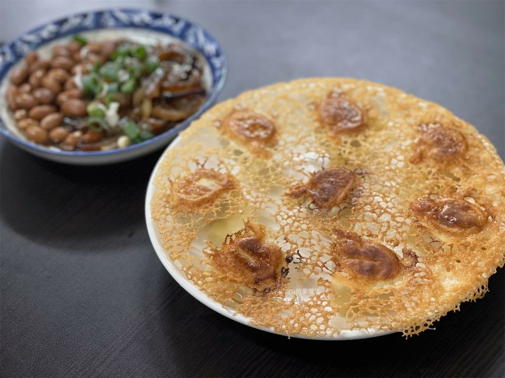 【汐止美食】大獨秀 冰花煎餃｜冰花煎餃皮略硬，捲餅一般，家常