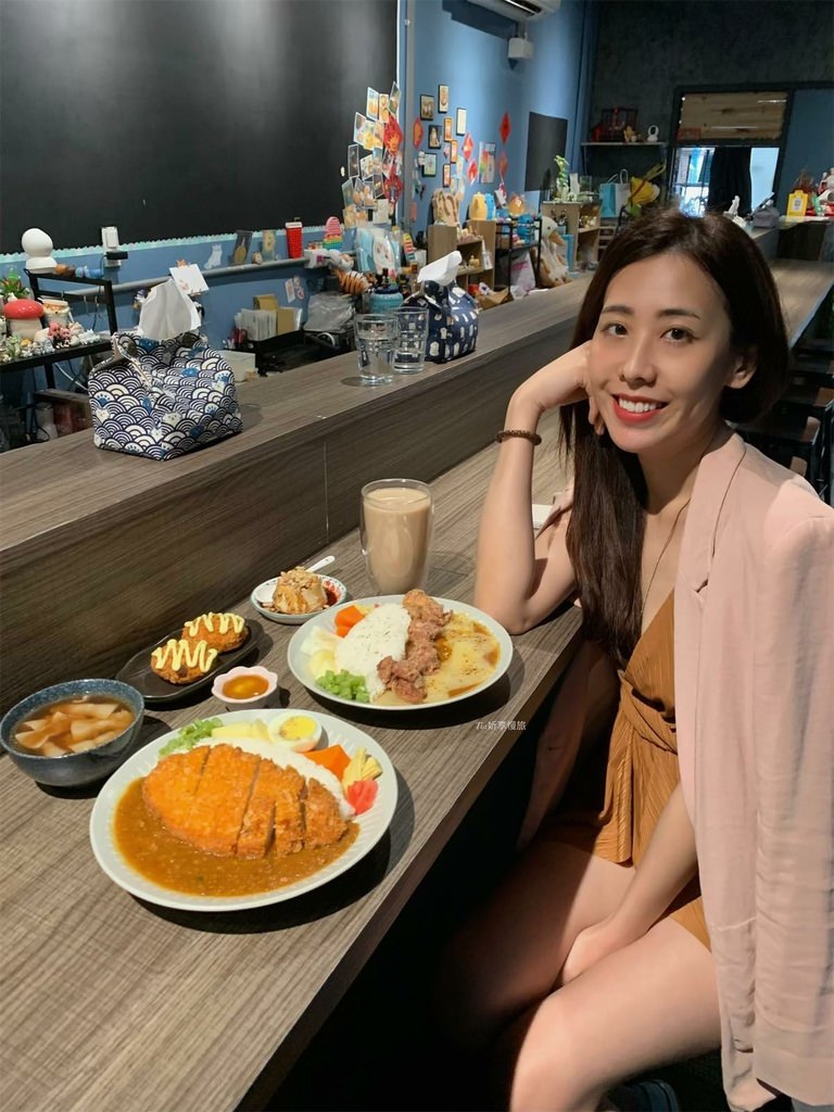 【三重美食】樂窩咖哩｜三重巷內美味香料咖哩，推薦豬排咖哩飯 