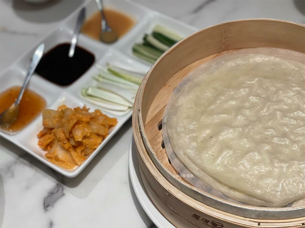 【士林區美食】典華雅聚 | 一鴨二吃，片皮鴨、櫻桃鴨壽司配粵