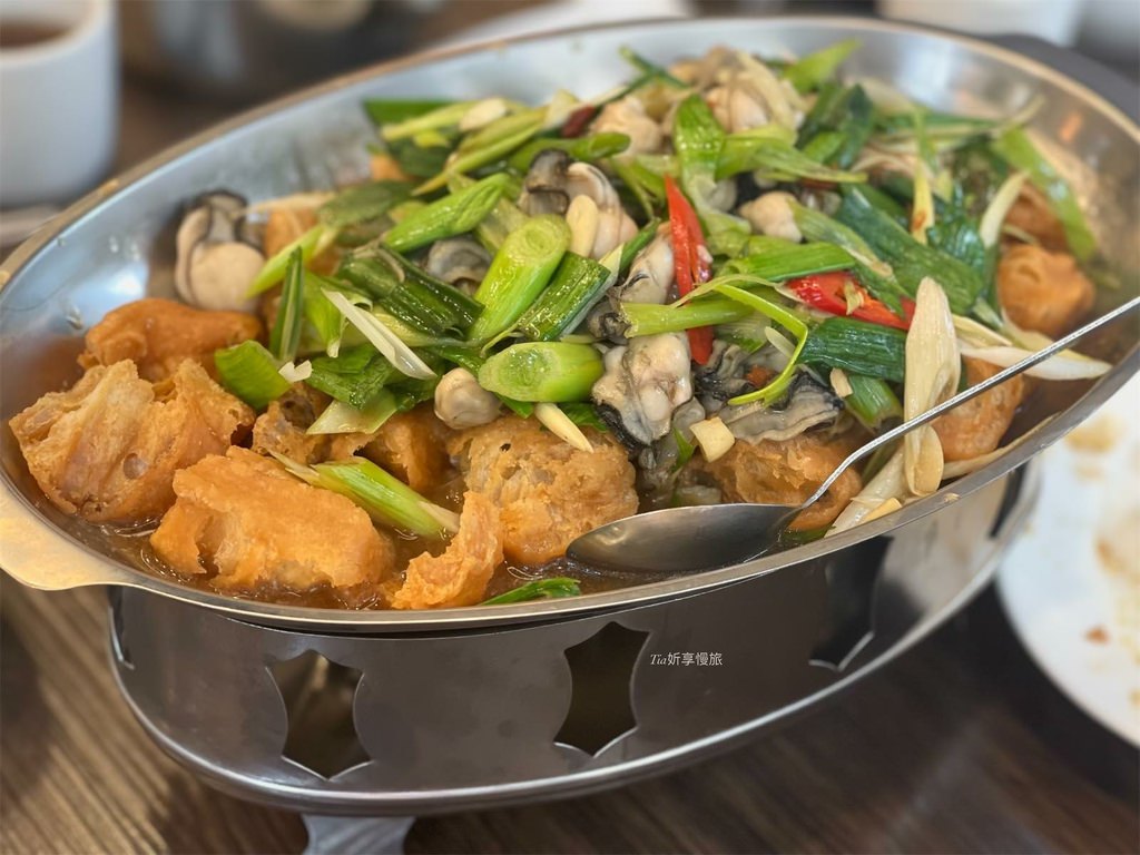 【板橋美食】六必居潮州一品沙鍋粥｜久久沒吃會想念的砂鍋粥（文