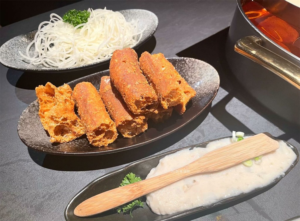 【信義區美食】岩漿火鍋 微風信義店｜信義區有包廂特色岩漿火鍋