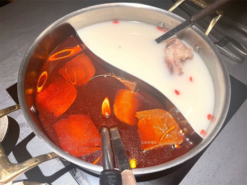 【信義區美食】岩漿火鍋 微風信義店｜信義區有包廂特色岩漿火鍋