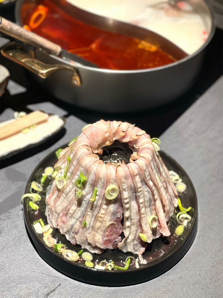【信義區美食】岩漿火鍋 微風信義店｜信義區有包廂特色岩漿火鍋