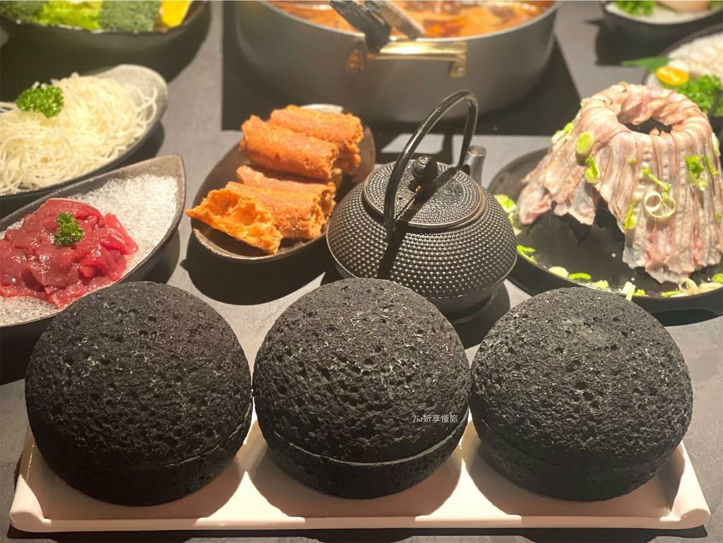 【信義區美食】岩漿火鍋 微風信義店｜信義區有包廂特色岩漿火鍋