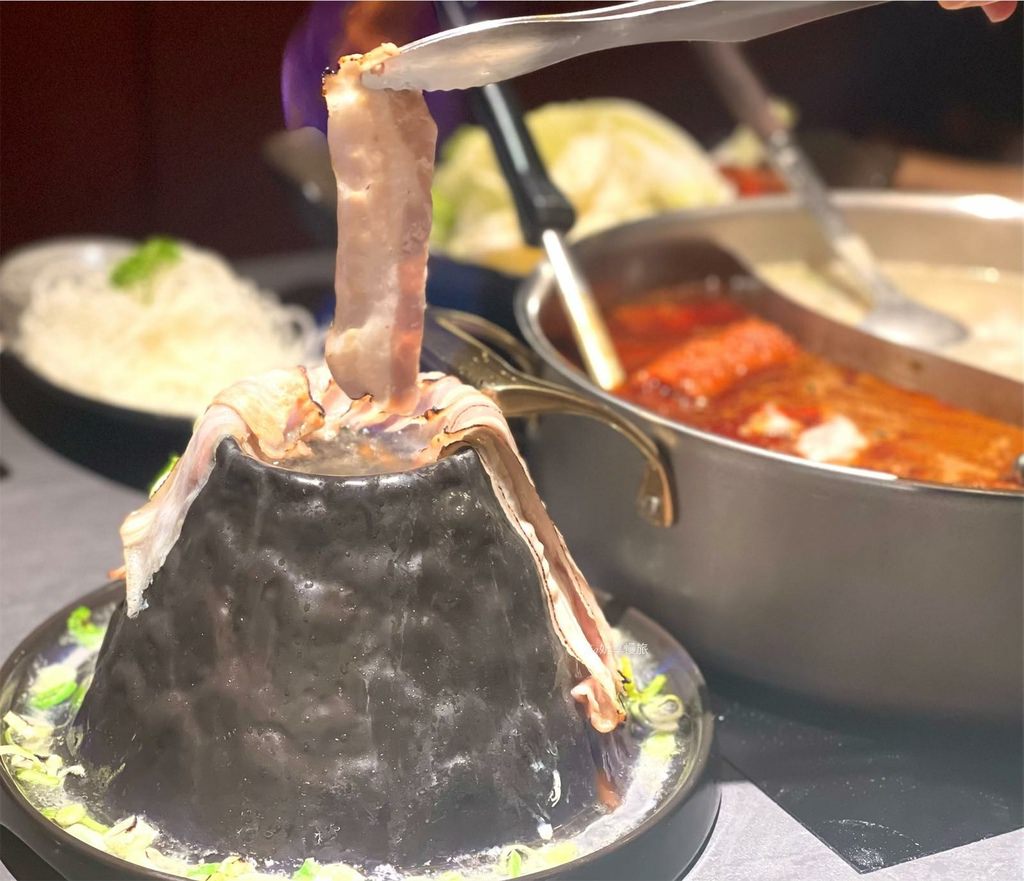 【信義區美食】岩漿火鍋 微風信義店｜信義區有包廂特色岩漿火鍋