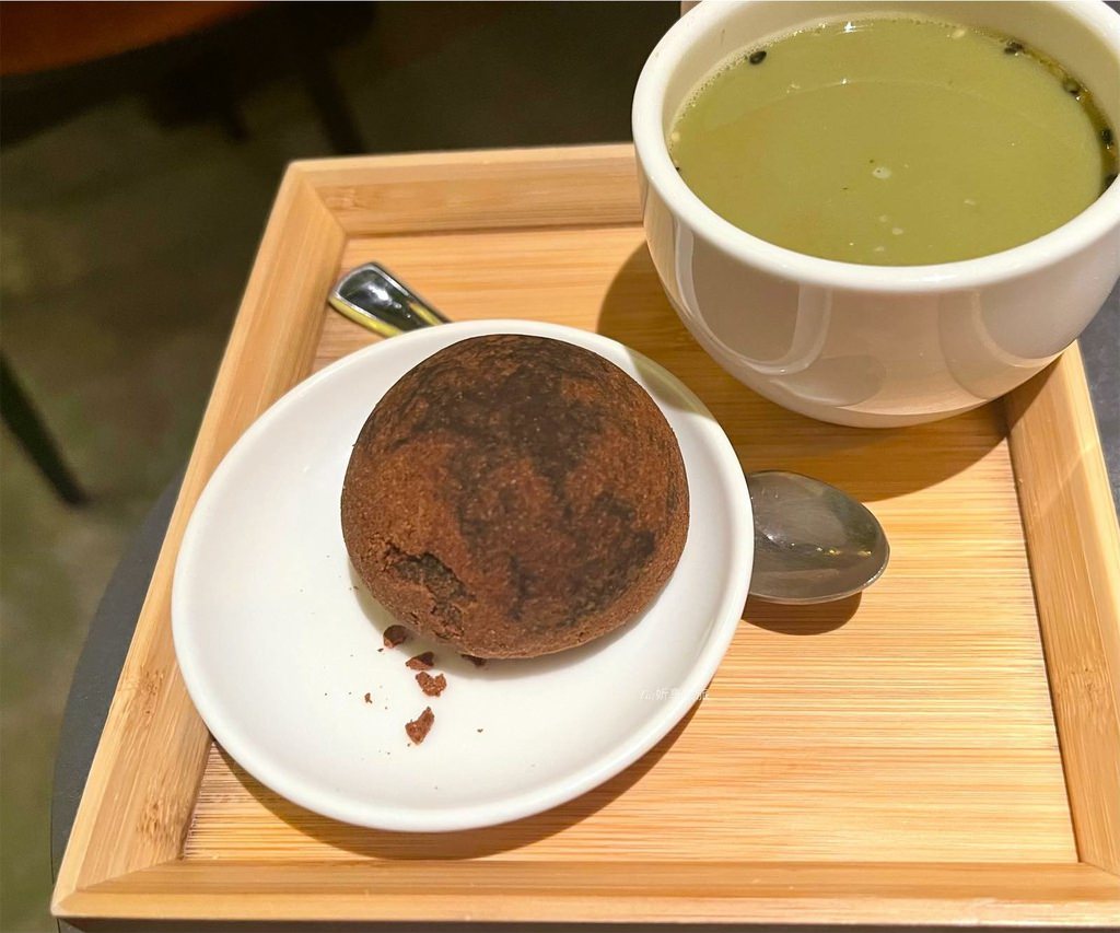 【信義區美食】岩漿火鍋 微風信義店｜信義區有包廂特色岩漿火鍋