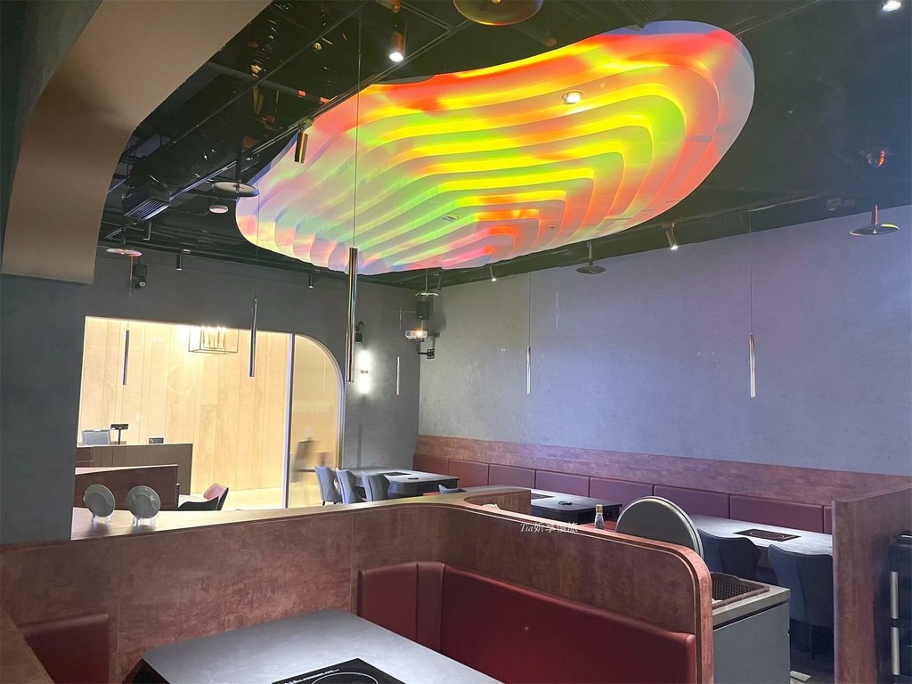 【信義區美食】岩漿火鍋 微風信義店｜信義區有包廂特色岩漿火鍋