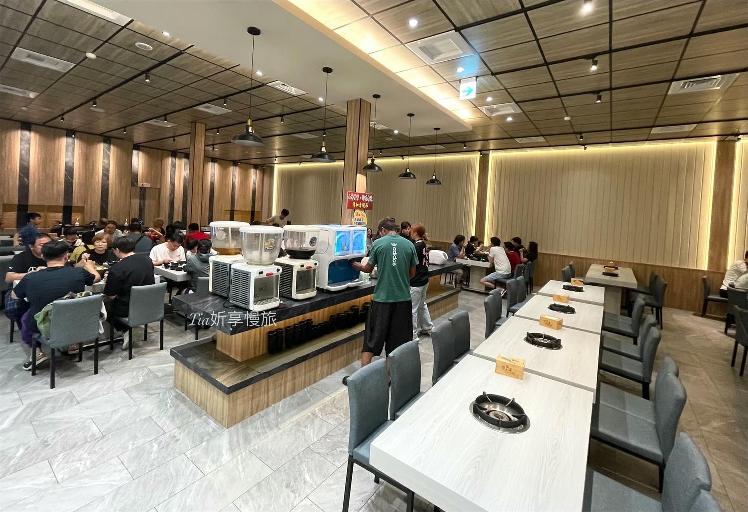 耀武羊威羊肉爐 台中松竹旗艦店|台中松竹路羊肉爐新疆手撕羊吃到飽推薦 手撕羊肉超強! - 第3張圖 耀武羊威羊肉爐 台中松竹旗艦店|台中松竹路羊肉爐新疆手撕羊吃到飽推薦 手撕羊肉超強!