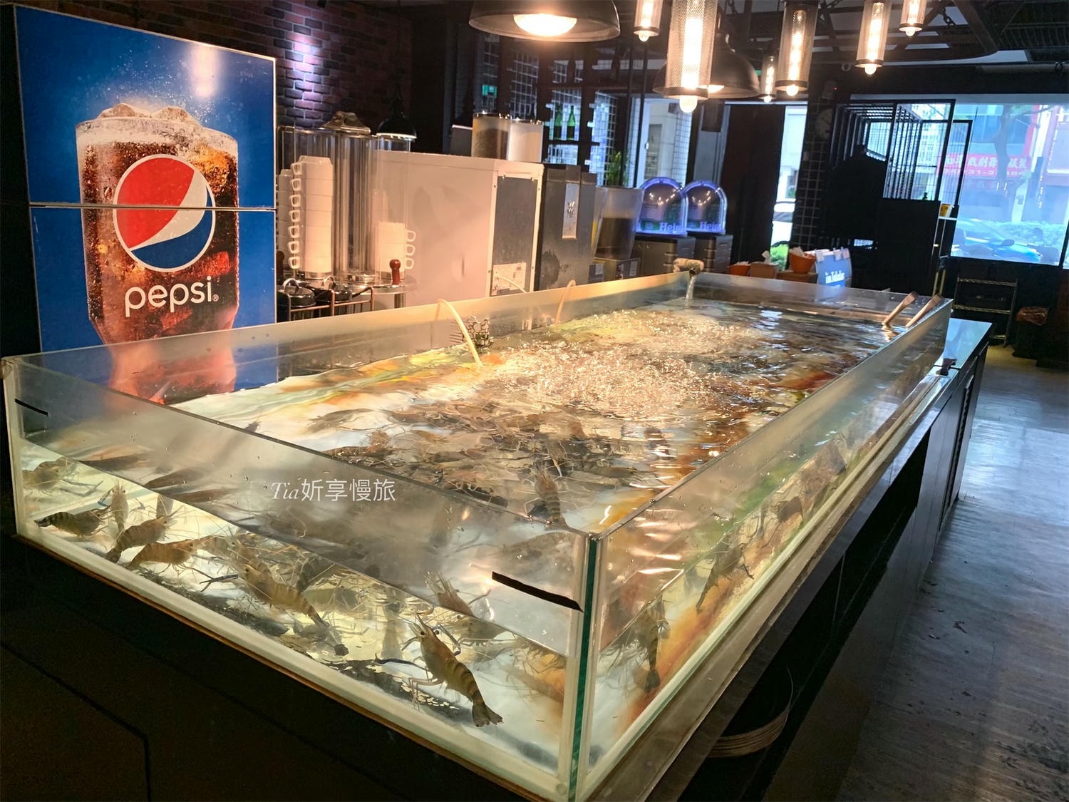 潼阪帝王蟹黑毛牛頂級燒烤|台中文心路美食不限時燒烤,A5和牛、活體泰國蝦、海鮮專人代烤服務一吃上癮! - 第14張圖 潼阪帝王蟹黑毛牛頂級燒烤|台中文心路美食不限時燒烤,A5和牛、活體泰國蝦、海鮮專人代烤服務一吃上癮!