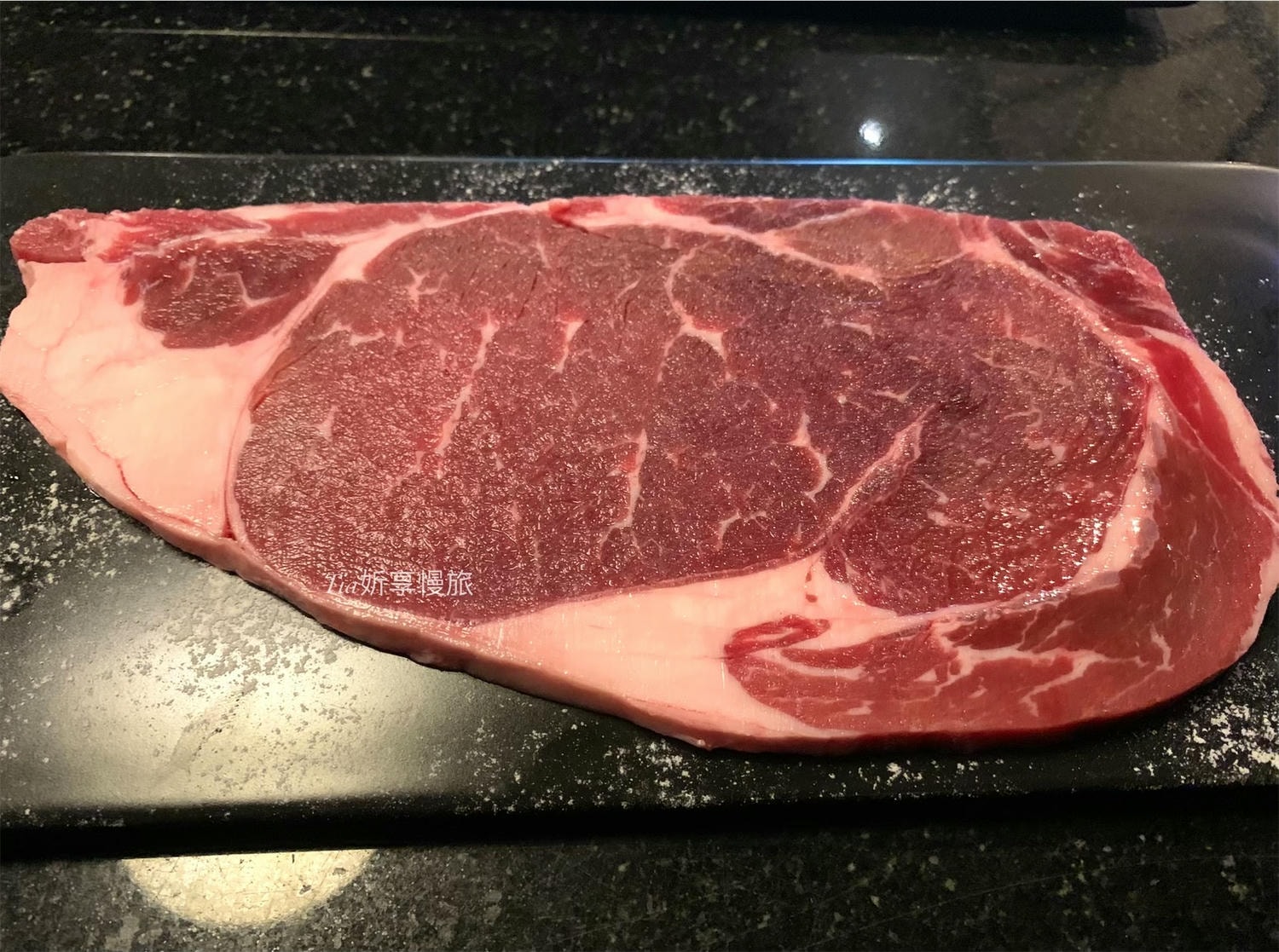 潼阪帝王蟹黑毛牛頂級燒烤|台中文心路美食不限時燒烤,A5和牛、活體泰國蝦、海鮮專人代烤服務一吃上癮! - 第21張圖 潼阪帝王蟹黑毛牛頂級燒烤|台中文心路美食不限時燒烤,A5和牛、活體泰國蝦、海鮮專人代烤服務一吃上癮!
