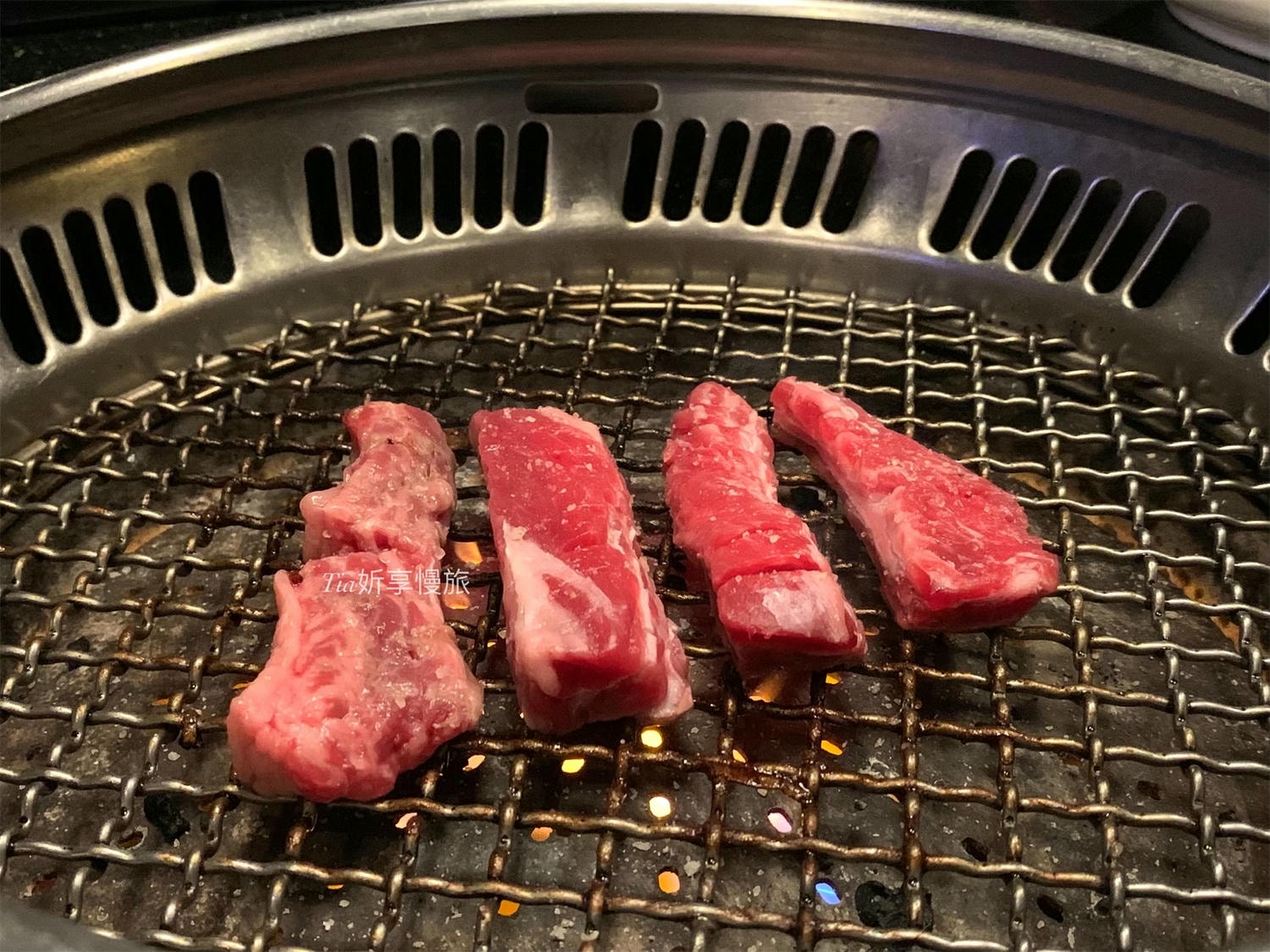 潼阪帝王蟹黑毛牛頂級燒烤|台中文心路美食不限時燒烤,A5和牛、活體泰國蝦、海鮮專人代烤服務一吃上癮! - 第24張圖 潼阪帝王蟹黑毛牛頂級燒烤|台中文心路美食不限時燒烤,A5和牛、活體泰國蝦、海鮮專人代烤服務一吃上癮!
