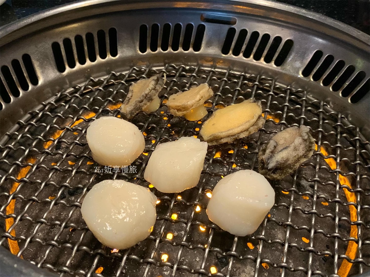 潼阪帝王蟹黑毛牛頂級燒烤|台中文心路美食不限時燒烤,A5和牛、活體泰國蝦、海鮮專人代烤服務一吃上癮! - 第40張圖 潼阪帝王蟹黑毛牛頂級燒烤|台中文心路美食不限時燒烤,A5和牛、活體泰國蝦、海鮮專人代烤服務一吃上癮!