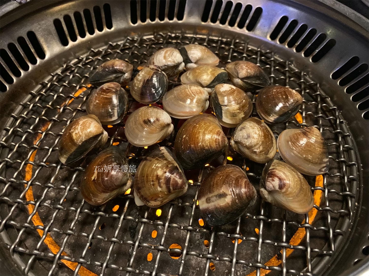 潼阪帝王蟹黑毛牛頂級燒烤|台中文心路美食不限時燒烤,A5和牛、活體泰國蝦、海鮮專人代烤服務一吃上癮! - 第35張圖 潼阪帝王蟹黑毛牛頂級燒烤|台中文心路美食不限時燒烤,A5和牛、活體泰國蝦、海鮮專人代烤服務一吃上癮!