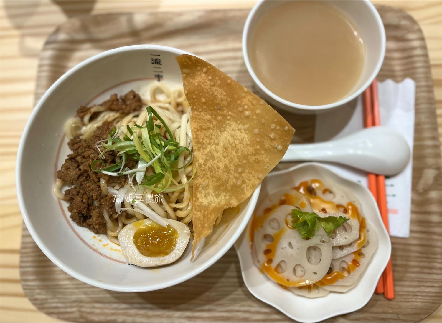 忠孝新生平價美食|一流二事素椒麵華山店,華山附近美食小吃晚餐$150內推薦(菜單/素食) - 第4張圖 忠孝新生平價美食|一流二事素椒麵華山店,華山附近美食小吃晚餐$150內推薦(菜單/素食)