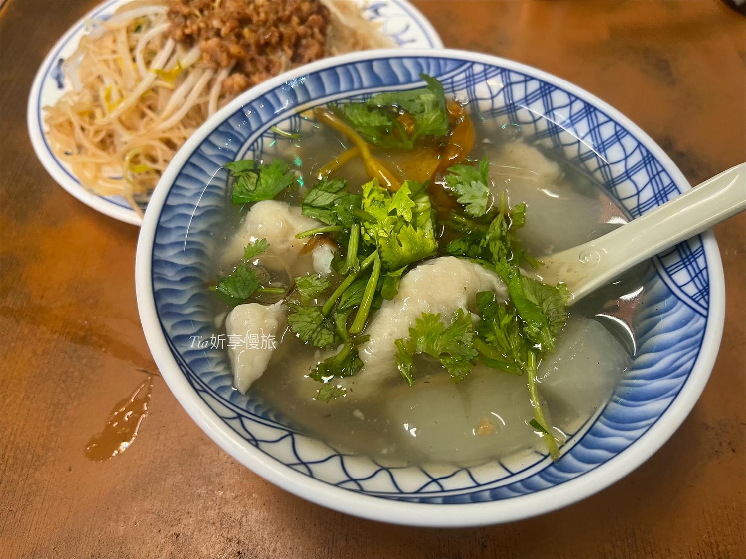 萬華平價美食小吃|正老牌魷魚平 炒米粉、魷魚羹老店獨有美味 - 第4張圖 萬華平價美食小吃|正老牌魷魚平 炒米粉、魷魚羹老店獨有美味