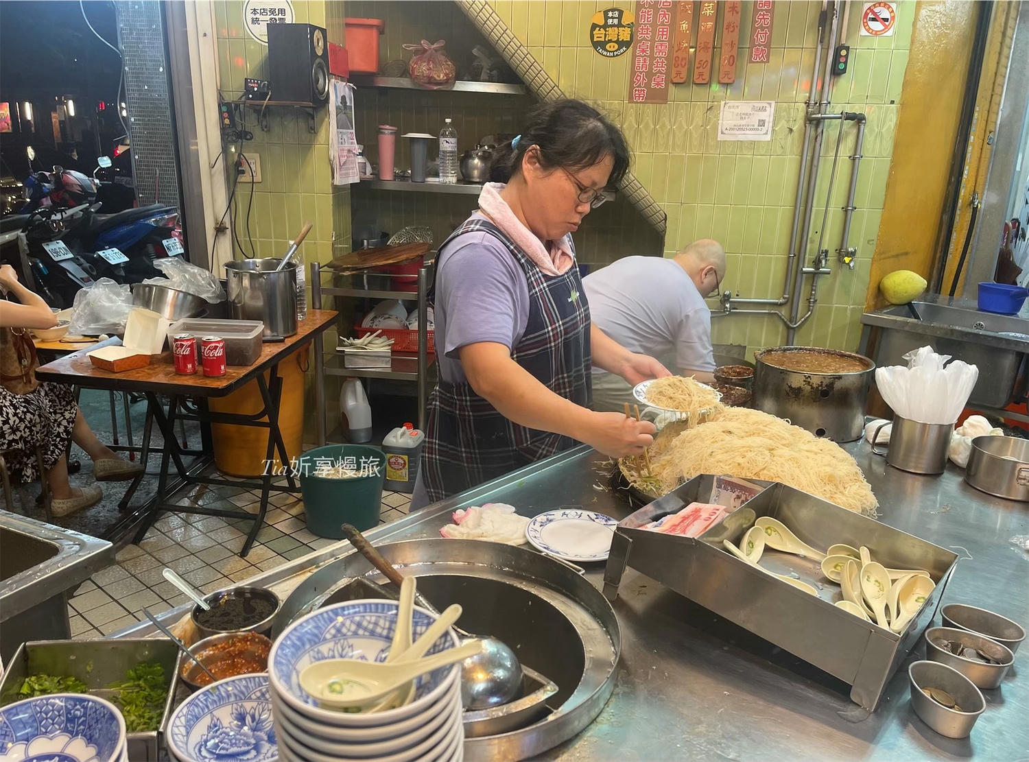 萬華平價美食小吃|正老牌魷魚平 炒米粉、魷魚羹老店獨有美味 - 第2張圖 萬華平價美食小吃|正老牌魷魚平 炒米粉、魷魚羹老店獨有美味