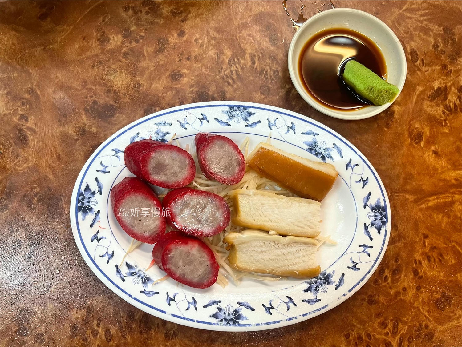 萬華小吃推薦|李記宜蘭肉焿&特殊口味豬血湯 加醃梅的魯肉飯和料多豬血湯(含菜單) - 第7張圖 萬華小吃推薦|李記宜蘭肉焿&特殊口味豬血湯 加醃梅的魯肉飯和料多豬血湯(含菜單)