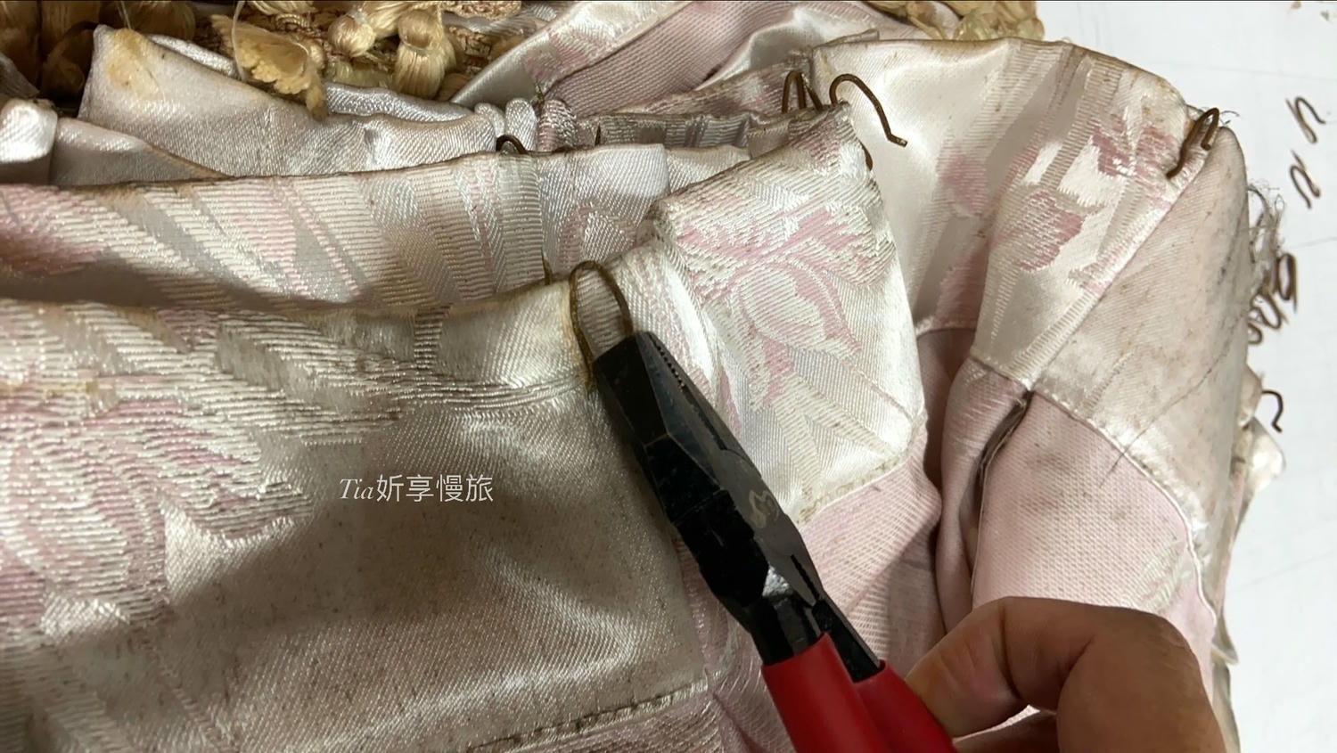 台北洗窗簾推薦|20年窗簾怎麼洗?到府洗窗簾多少錢?織富御窗簾工程洗窗簾紀錄評價 - 第6張圖 台北洗窗簾推薦|20年窗簾怎麼洗?到府洗窗簾多少錢?織富御窗簾工程洗窗簾紀錄評價