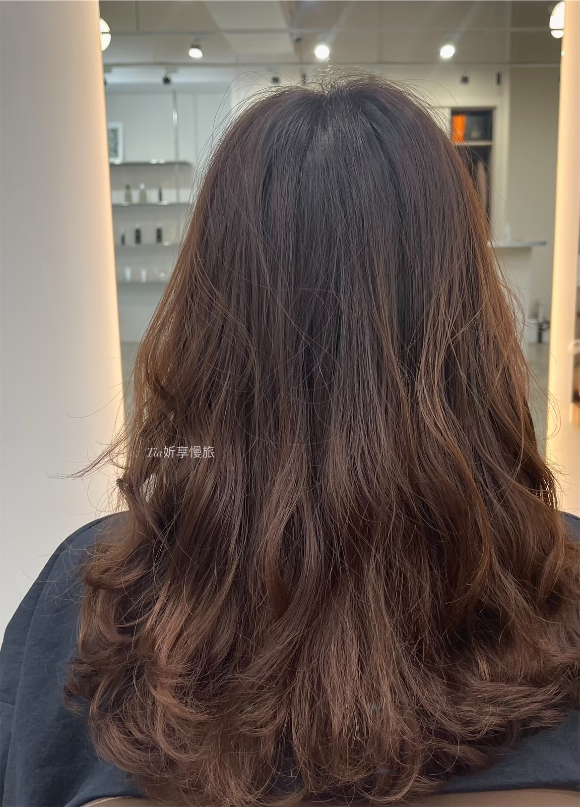 蘊 YUN SALON 中山店|中山護髮髮廊推薦,寬敞落地窗空間黑曜光護髮(含價格) - 第6張圖 蘊 YUN SALON 中山店|中山護髮髮廊推薦,寬敞落地窗空間黑曜光護髮(含價格)