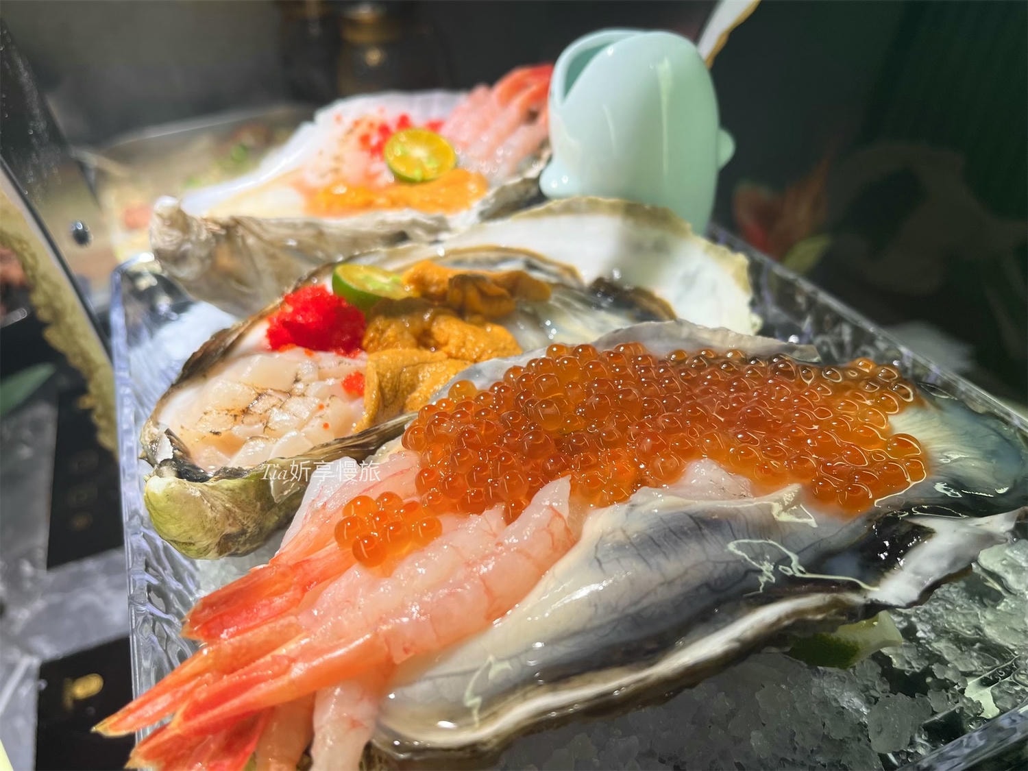 謀魚蝦也蠔南港店｜台北南港浮誇系美食餐廳，生蠔比手大！水煮魚火山龍骨深夜美食，壽星送生魚片摩天輪（評價/菜單）