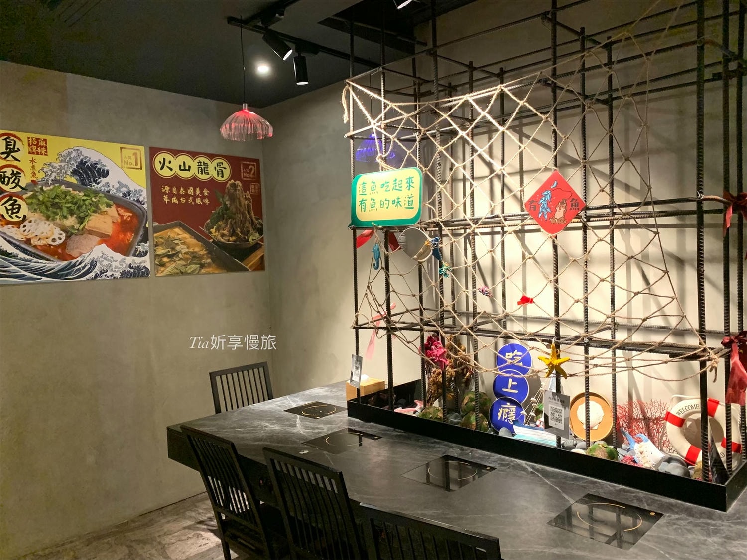 謀魚蝦也蠔南港店｜台北南港浮誇系美食餐廳，生蠔比手大！水煮魚火山龍骨深夜美食，壽星送生魚片摩天輪（評價/菜單）