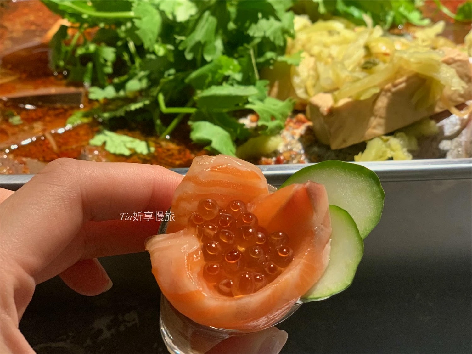 謀魚蝦也蠔南港店｜台北南港浮誇系美食餐廳，生蠔比手大！水煮魚火山龍骨深夜美食，壽星送生魚片摩天輪（評價/菜單）