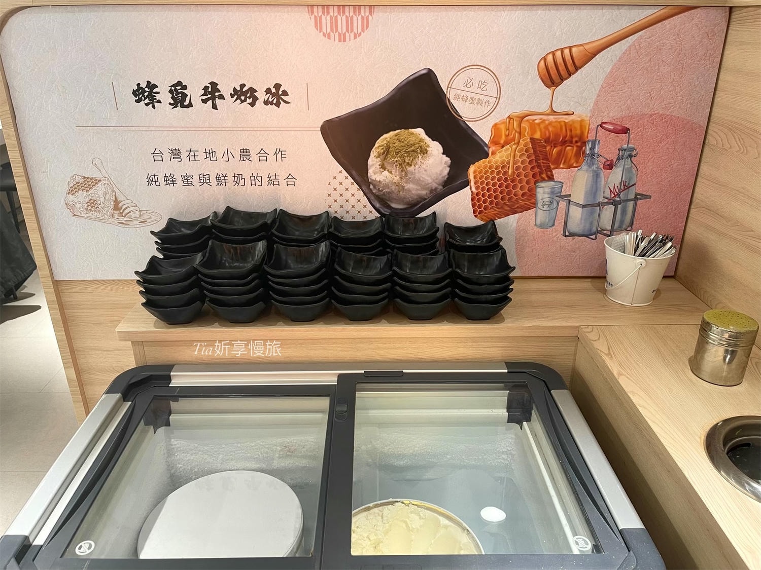 極鶴和牛鍋物 仁愛旗艦店｜台北大安區和牛火鍋吃到飽，仁愛圓環A5和牛現點現切，近百種食材任吃！