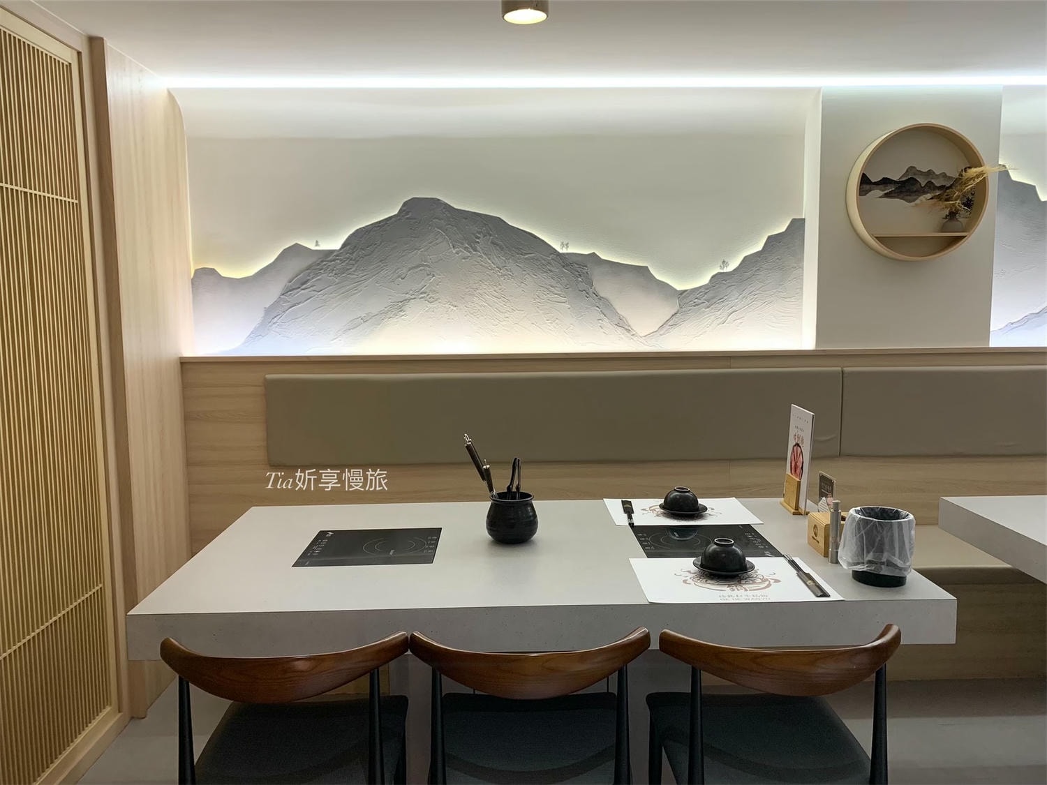 極鶴和牛鍋物 仁愛旗艦店｜台北大安區和牛火鍋吃到飽，仁愛圓環A5和牛現點現切，近百種食材任吃！