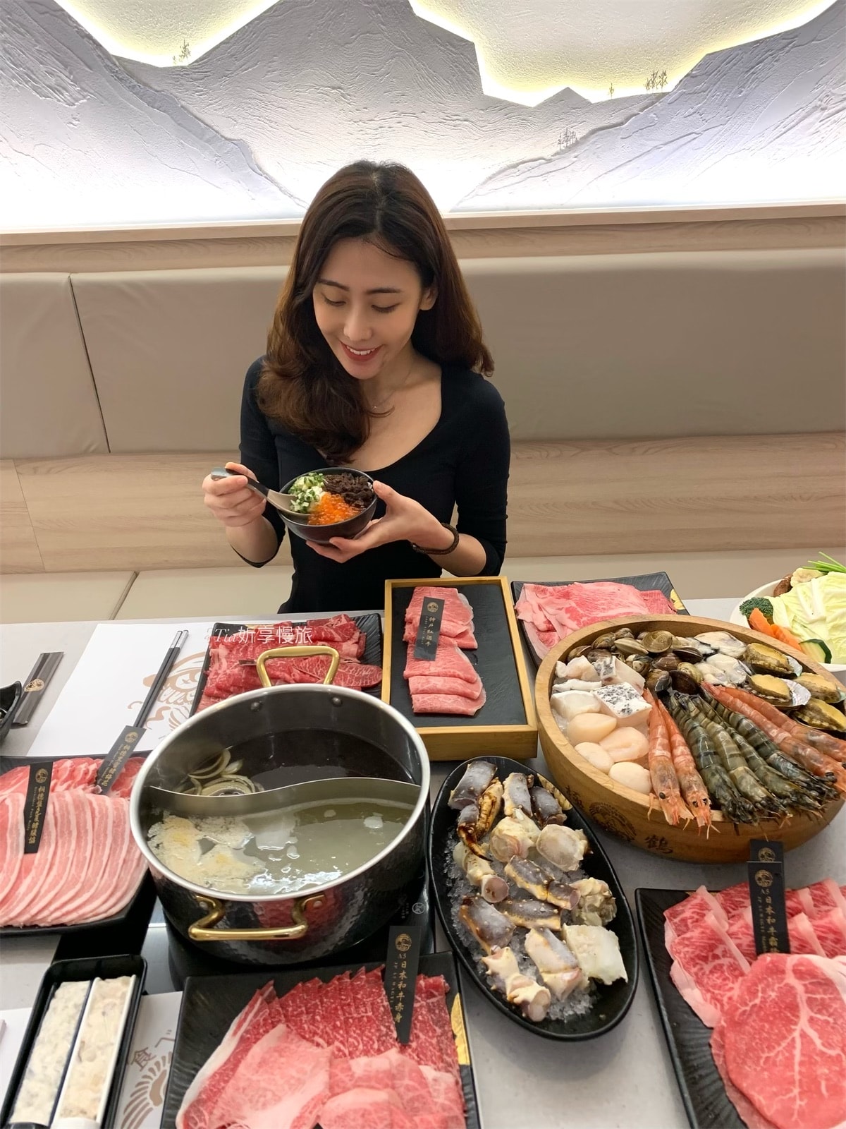 極鶴和牛鍋物 仁愛旗艦店｜台北大安區和牛火鍋吃到飽，仁愛圓環A5和牛現點現切，近百種食材任吃！