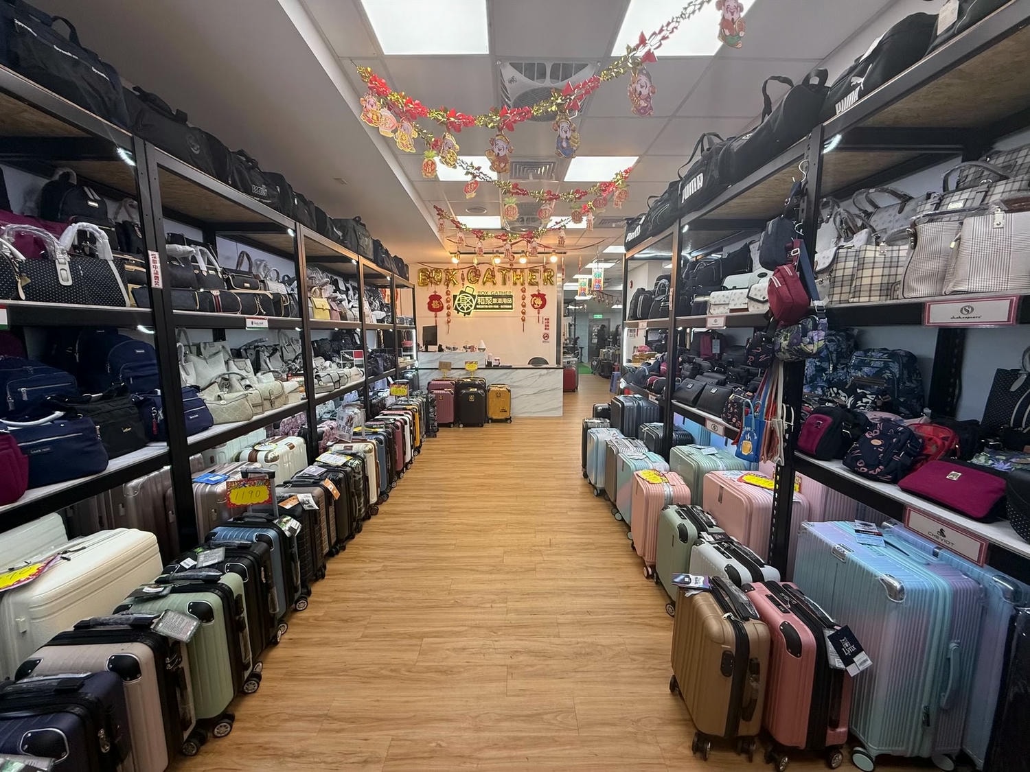 板橋行李箱推薦|箱聚旅遊用品,行李箱專賣店各尺寸、輪子維修、租借通通有 - 第3張圖 板橋行李箱推薦|箱聚旅遊用品,行李箱專賣店各尺寸、輪子維修、租借通通有
