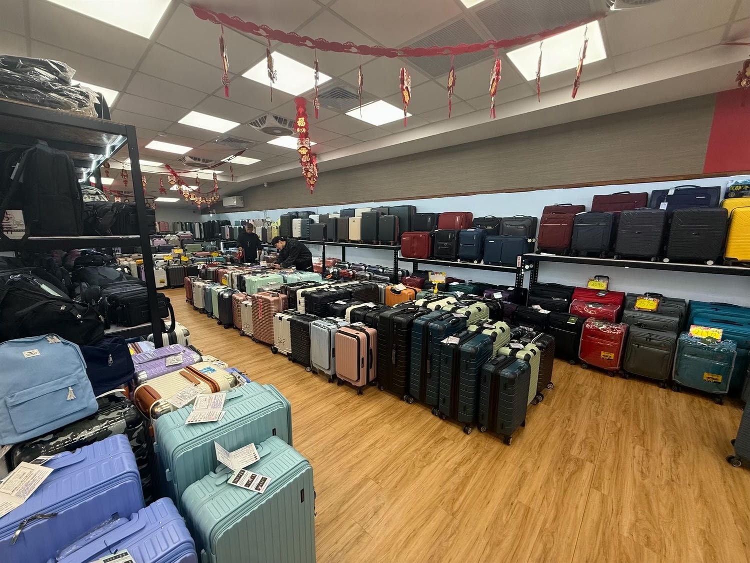 板橋行李箱推薦|箱聚旅遊用品,行李箱專賣店各尺寸、輪子維修、租借通通有 - 第7張圖 板橋行李箱推薦|箱聚旅遊用品,行李箱專賣店各尺寸、輪子維修、租借通通有