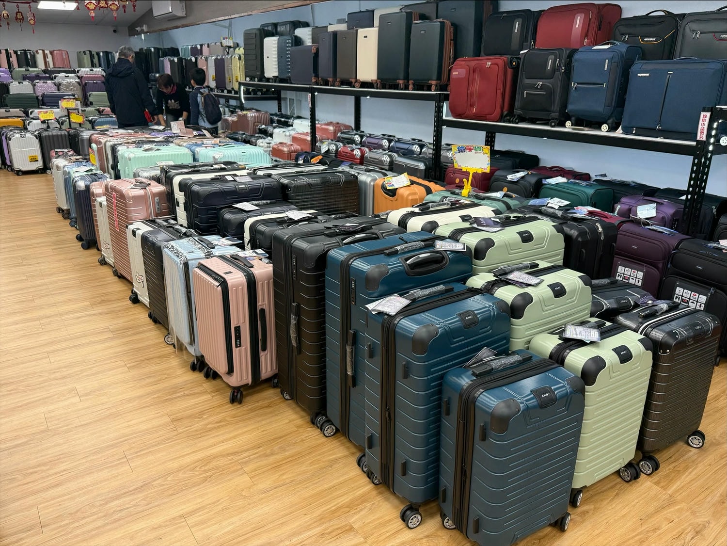 板橋行李箱推薦|箱聚旅遊用品,行李箱專賣店各尺寸、輪子維修、租借通通有 - 第8張圖 板橋行李箱推薦|箱聚旅遊用品,行李箱專賣店各尺寸、輪子維修、租借通通有