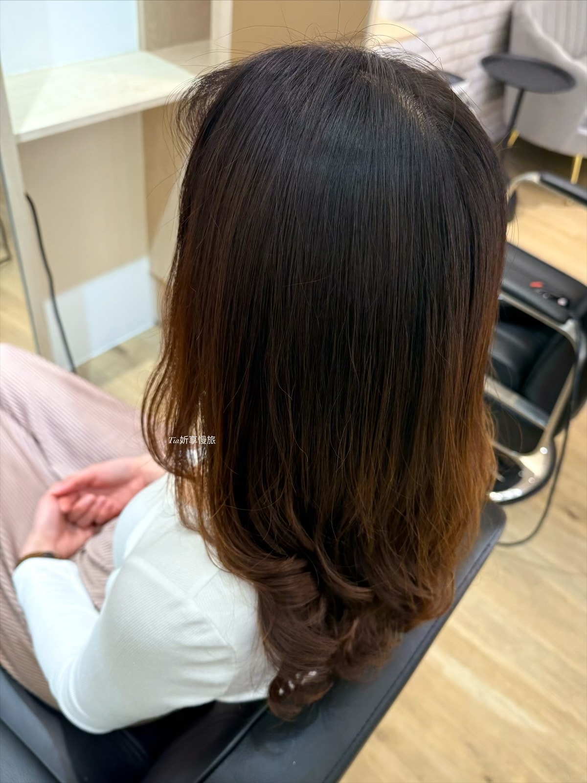 HITO Hair 館前店|板橋染髮、結構式護髮女生髮廊推薦(含價目表) - 第12張圖 HITO Hair 館前店|板橋染髮、結構式護髮女生髮廊推薦(含價目表)