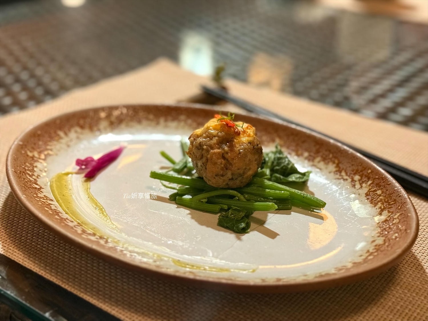 花自在食宿館｜苗栗卓蘭一泊三食villa木屋住宿，以花為主的早餐、下午茶、無菜單晚餐與附近景點介紹