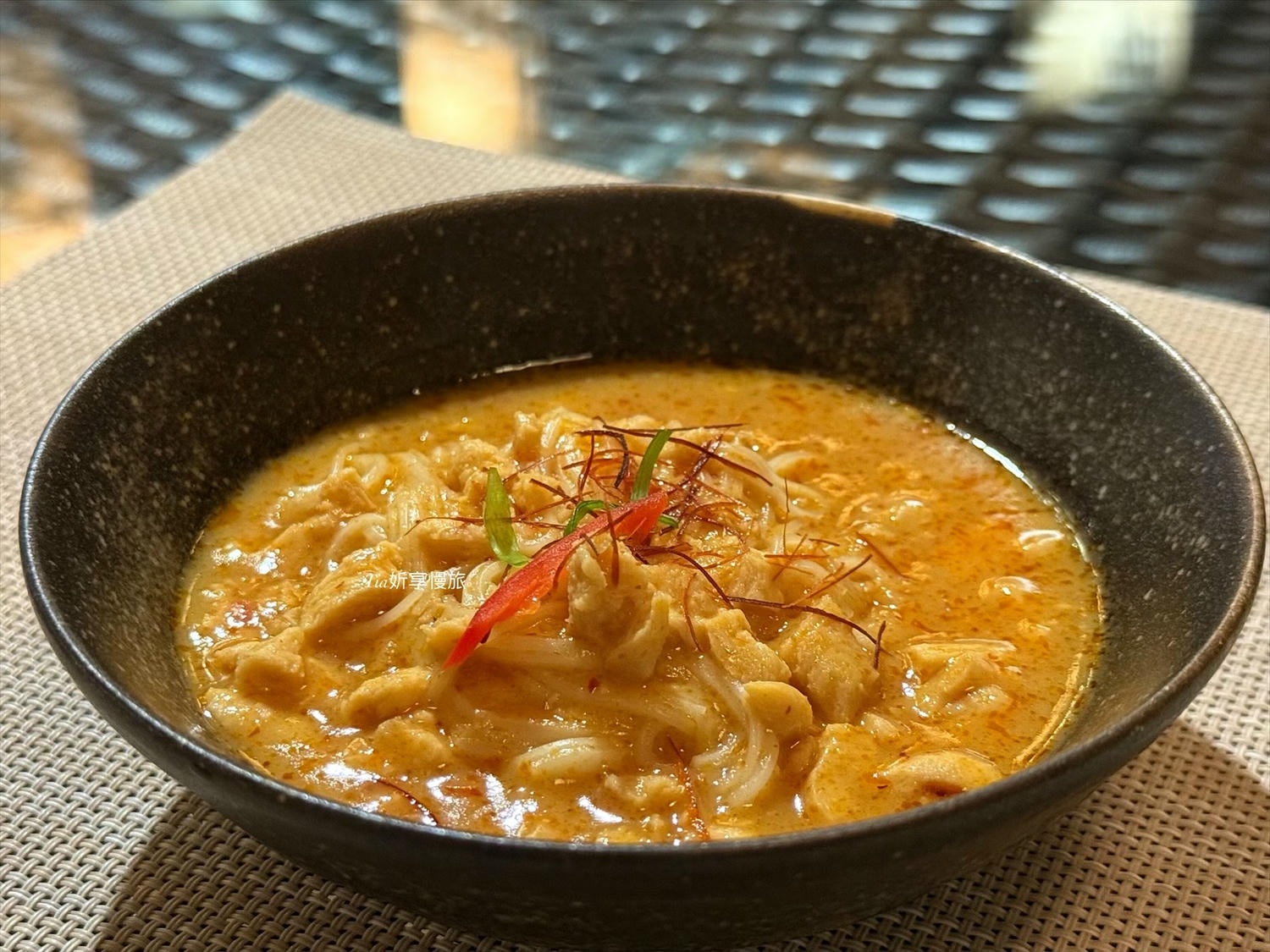 花自在食宿館｜苗栗卓蘭一泊三食villa木屋住宿，以花為主的早餐、下午茶、無菜單晚餐與附近景點介紹