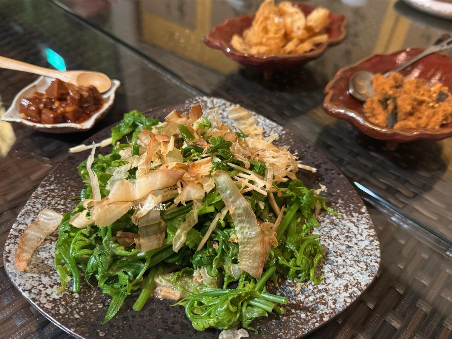 花自在食宿館｜苗栗卓蘭一泊三食villa木屋住宿，以花為主的早餐、下午茶、無菜單晚餐與附近景點介紹